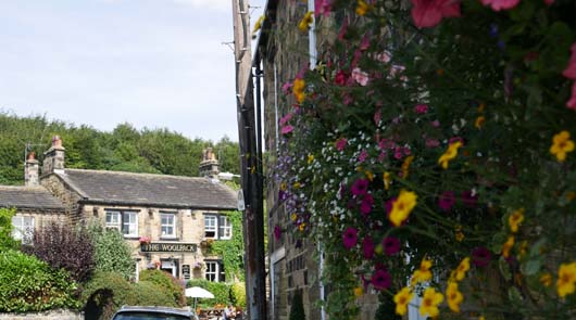 Old Emmerdale Village Tour Of Classic Locations Guided Coach Tour