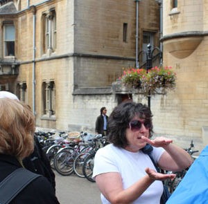 Morse Tour of Oxford - Guide on tour