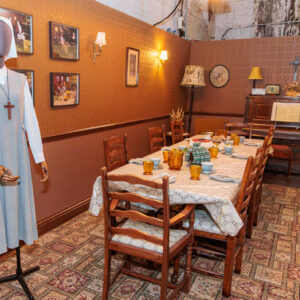 Indoor exhibition set